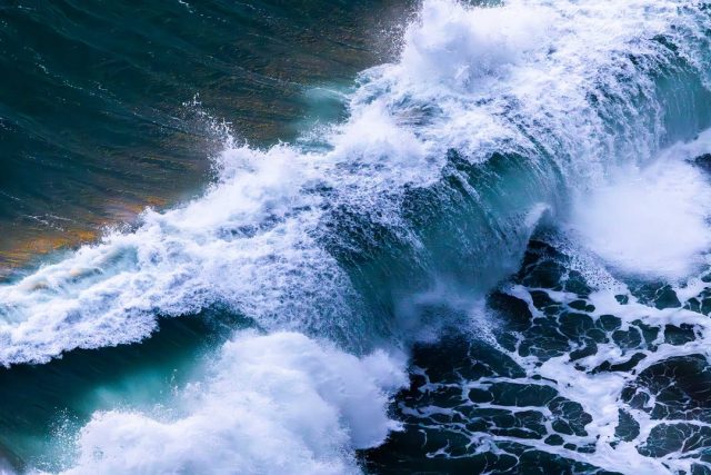 Waves on the Waitakere west coast